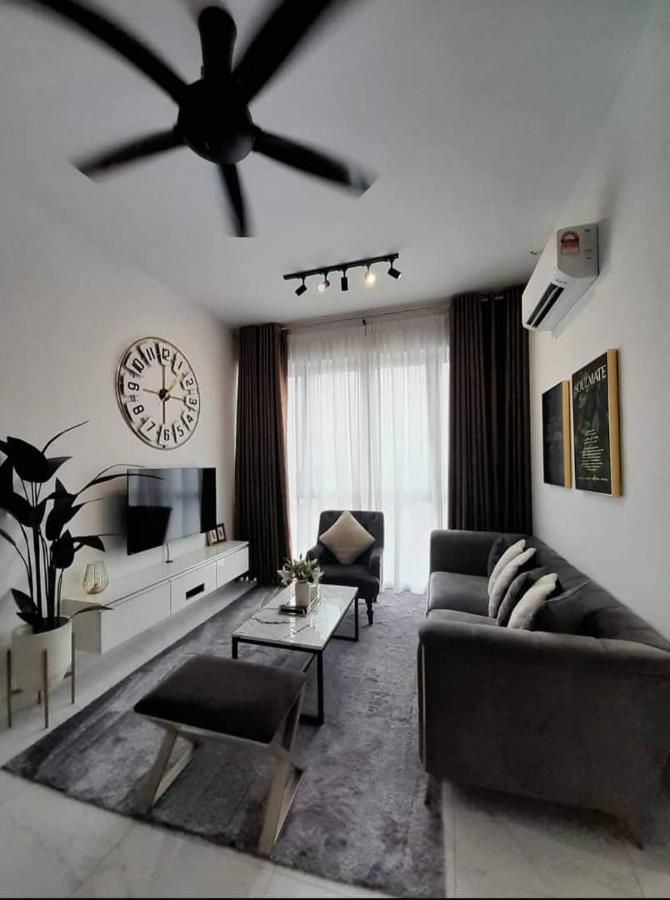 Izz'Man Homestay Level 33 Troika Кота-Бару Экстерьер фото